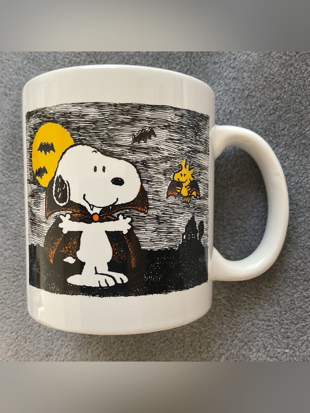 Adorable PEANUTS Vampire Snoopy & Woodstock Halloween Mug